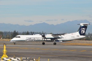 A  Bombardier Q400 aircraft in Alaska Airlines livery