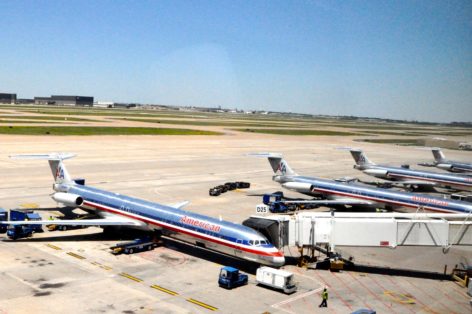 American Airlines McDonnell Douglas MD-80 aircraft at the gate